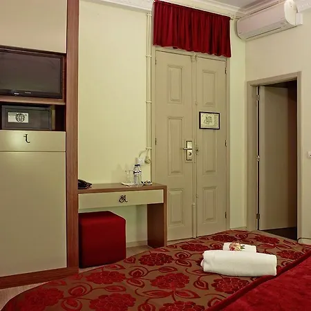 セレナータ ホステル * コインブラ