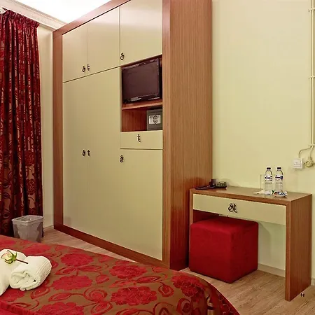 セレナータ ホステル