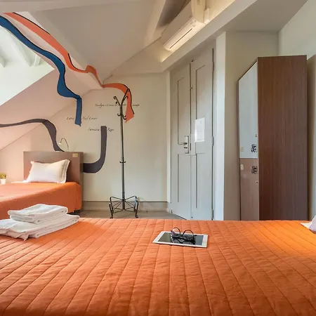 セレナータ ホステル *