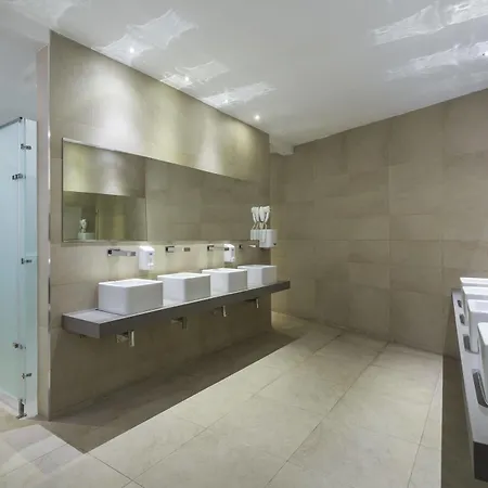 セレナータ ホステル * コインブラ