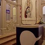 セレナータ ホステル
