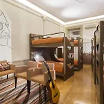 セレナータ ホステル ホステル *