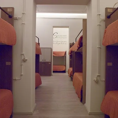 Serenata Hostel *